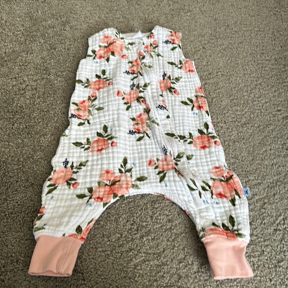 Little Unicorn Muslin Romper 6-12 months